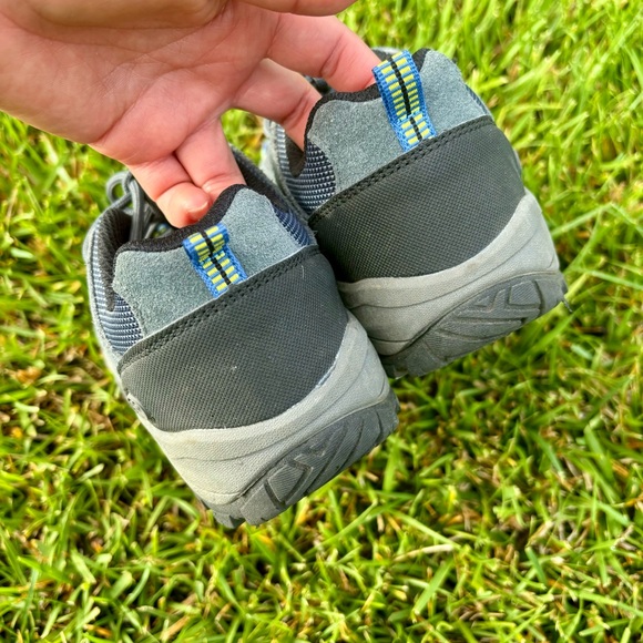 Nearly New✨ Hiking shoes - Picture 5 of 6